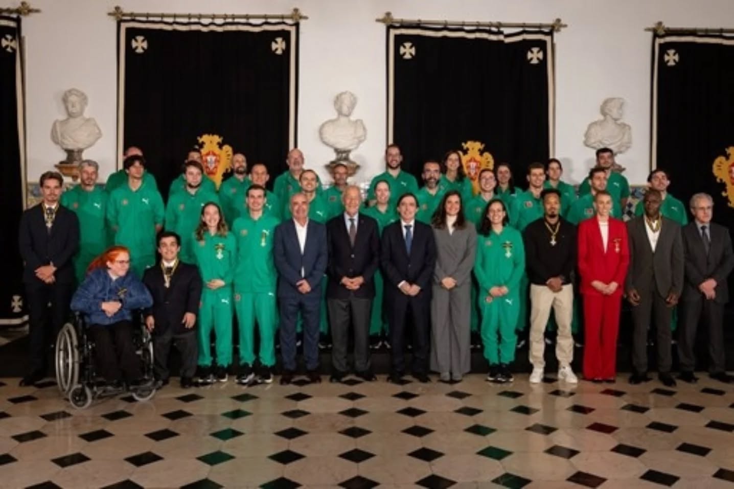 Medalhados lusos nos Jogos Surdolímpicos condecorados pelo Presidente da República