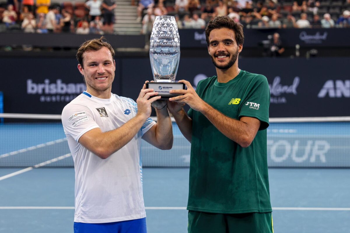 Luso Francisco Cabral venceu final de pares do torneio de ténis de Brisbane (Austrália)