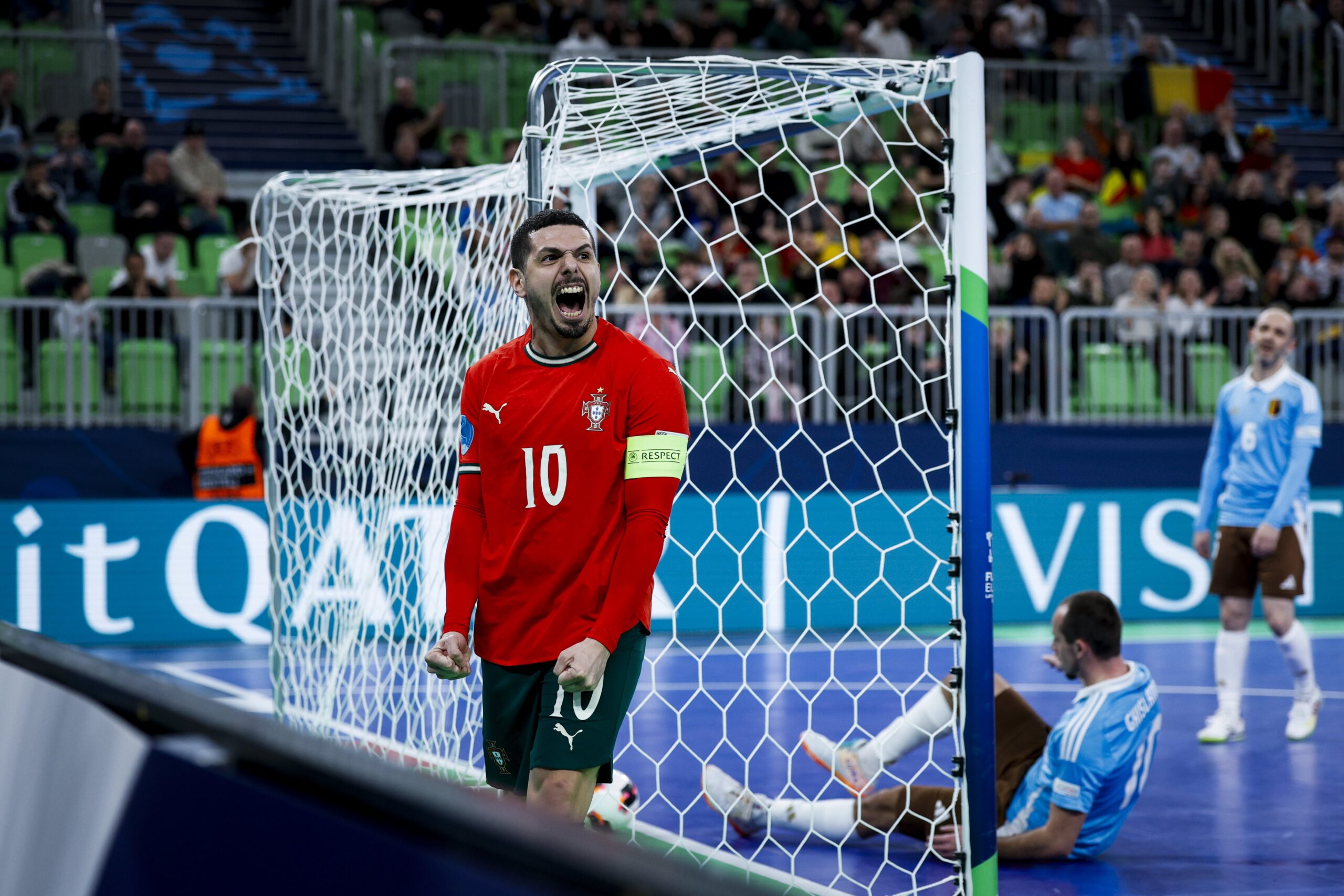 Portugal goleia a Bélgica e carimba sexta presença nas meias-finais de europeus