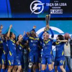 Benfica ergue no Multiusos de Gondomar a quinta Taça da Liga de futsal masculino
