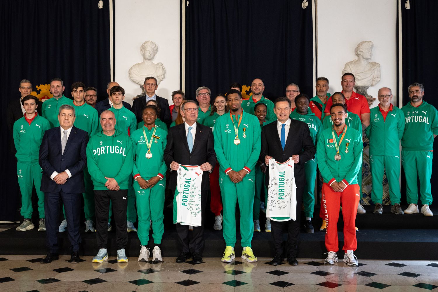Delegação portuguesa que esteve no Mundial de Atletismo recebida pelo Presidente da República