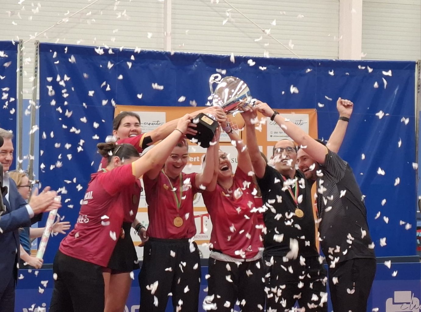 GDSC Juncal sagra-se campeão feminino de ténis de mesa