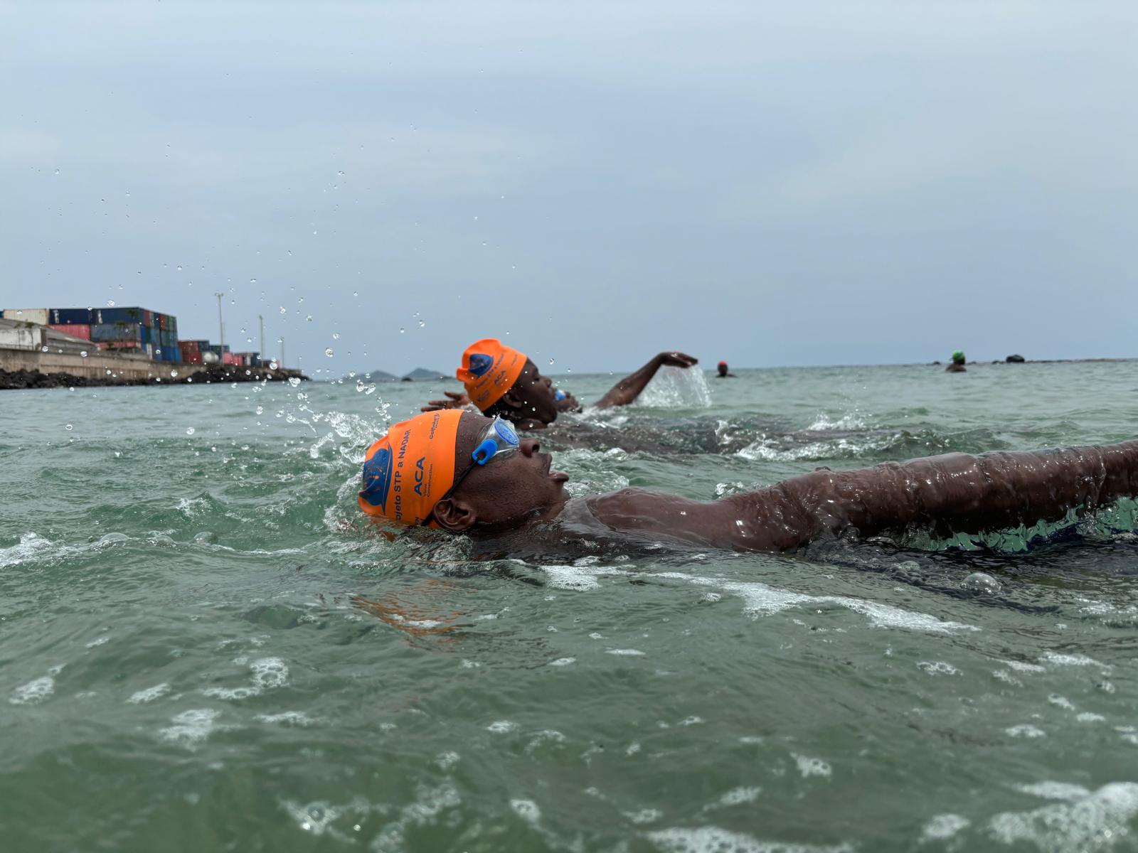 Projeto da APTN em São Tomé e Príncipe pretende ensinar crianças a nadar e desenvolver a natação no país